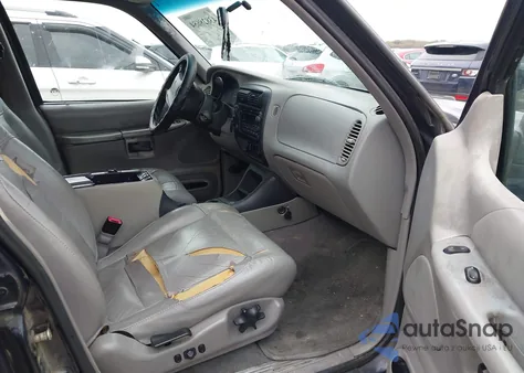 2001 Ford Explorer Xlt из США, поврежденный, VIN 1FMZU73EX1ZA68925